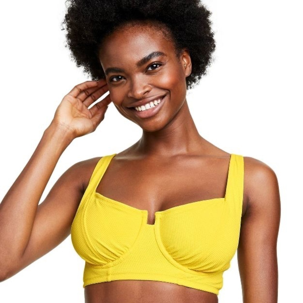 Stoney Clover Lane x Target Textured Bikini Top in Yellow. NWOT xs